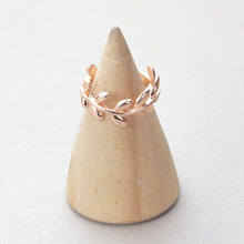 Load image into Gallery viewer, Cute Laurel Rings