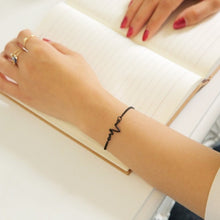 Load image into Gallery viewer, Open Arrow Bracelet